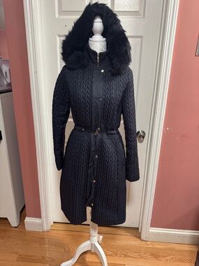 Karen Millen Black Quilted Hooded Puffer Coat with Faux Fur Trim Size M